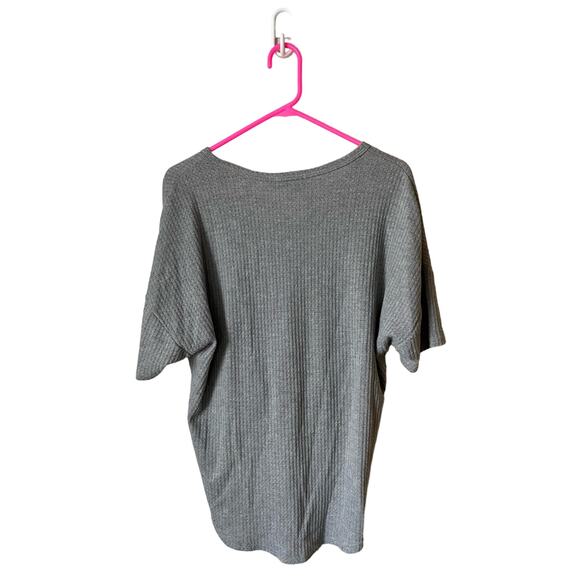 Eddie Bauer Button Down Tie Knot Front Short Sleeved Gray Blouse- Size Medium - Picture 2 of 4